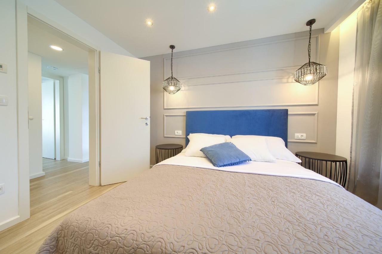 Holiday Home Elegant Vrh  エクステリア 写真