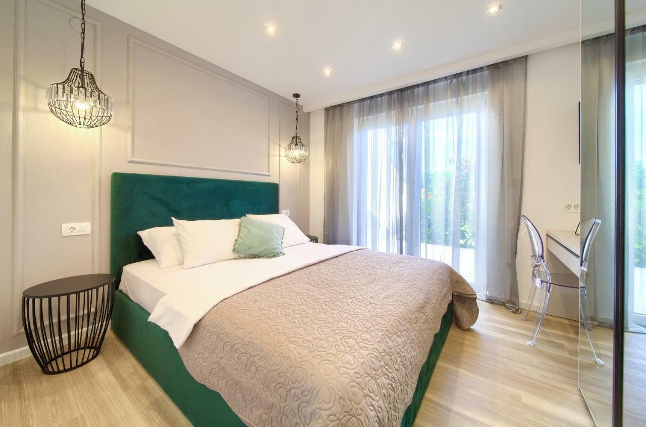 Holiday Home Elegant Vrh  エクステリア 写真