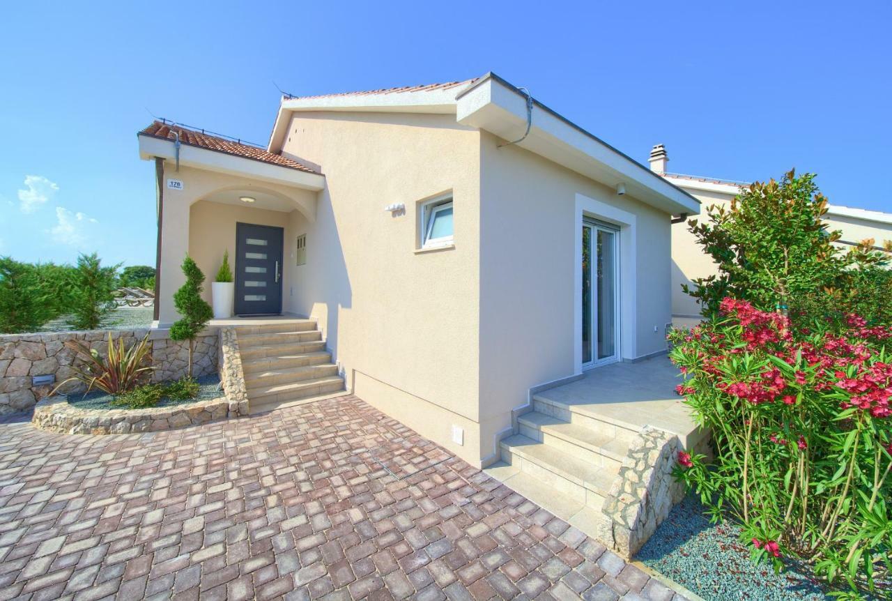 Holiday Home Elegant Vrh  エクステリア 写真