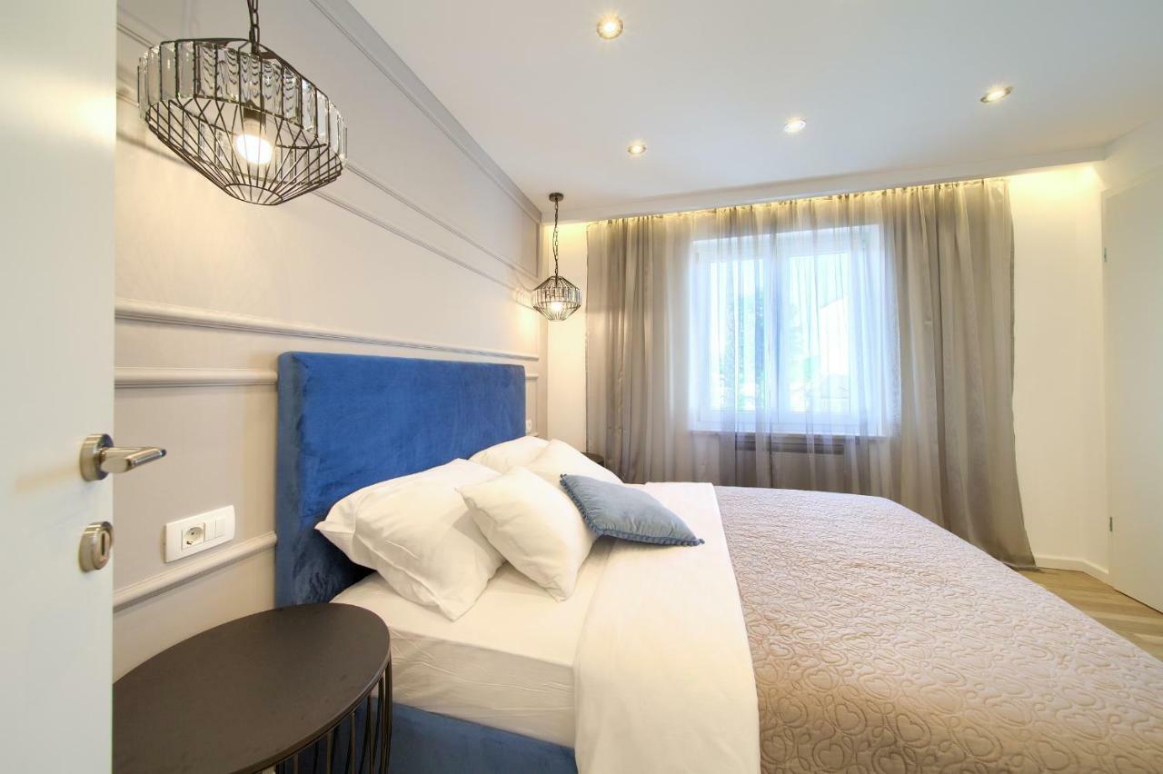 Holiday Home Elegant Vrh  エクステリア 写真