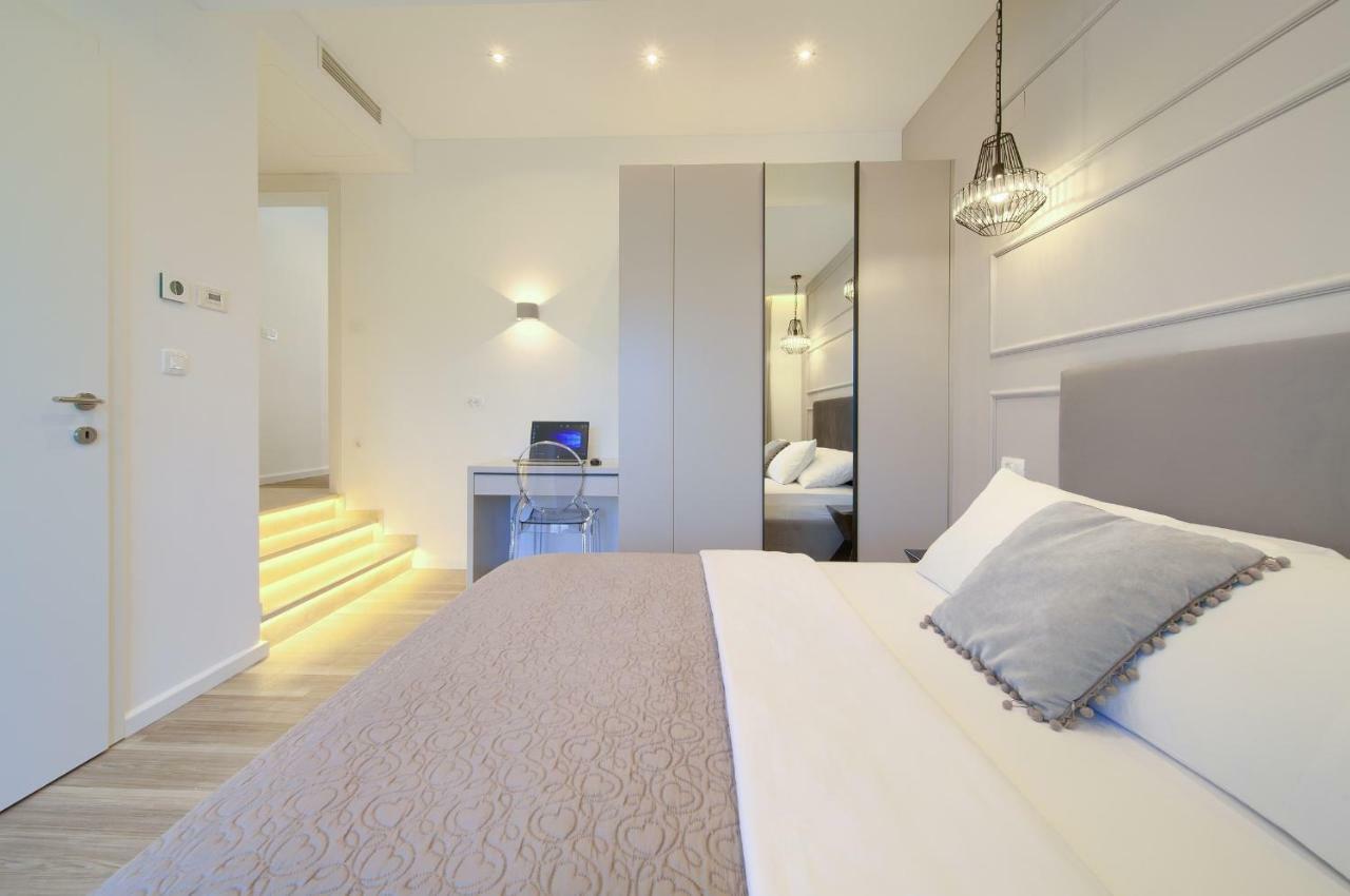 Holiday Home Elegant Vrh  エクステリア 写真