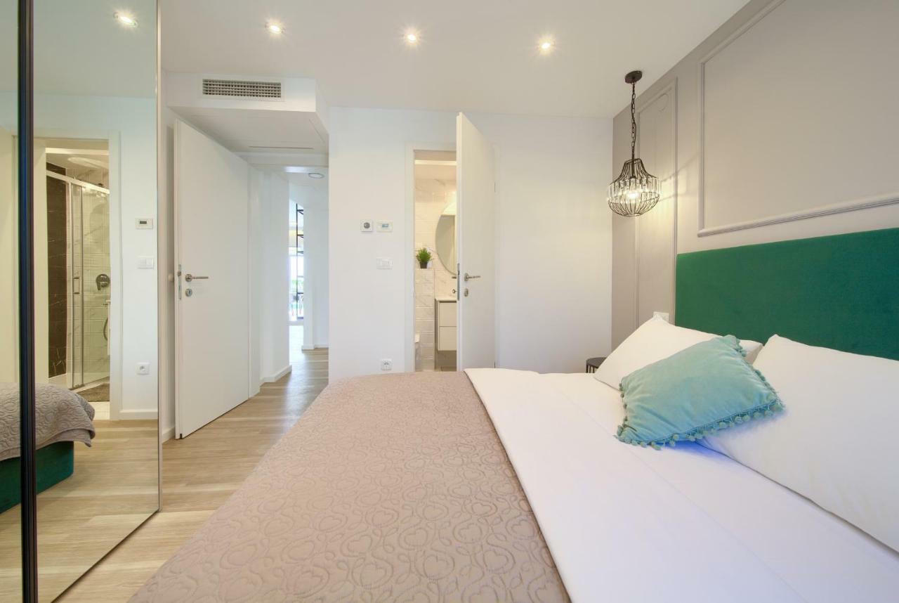 Holiday Home Elegant Vrh  エクステリア 写真